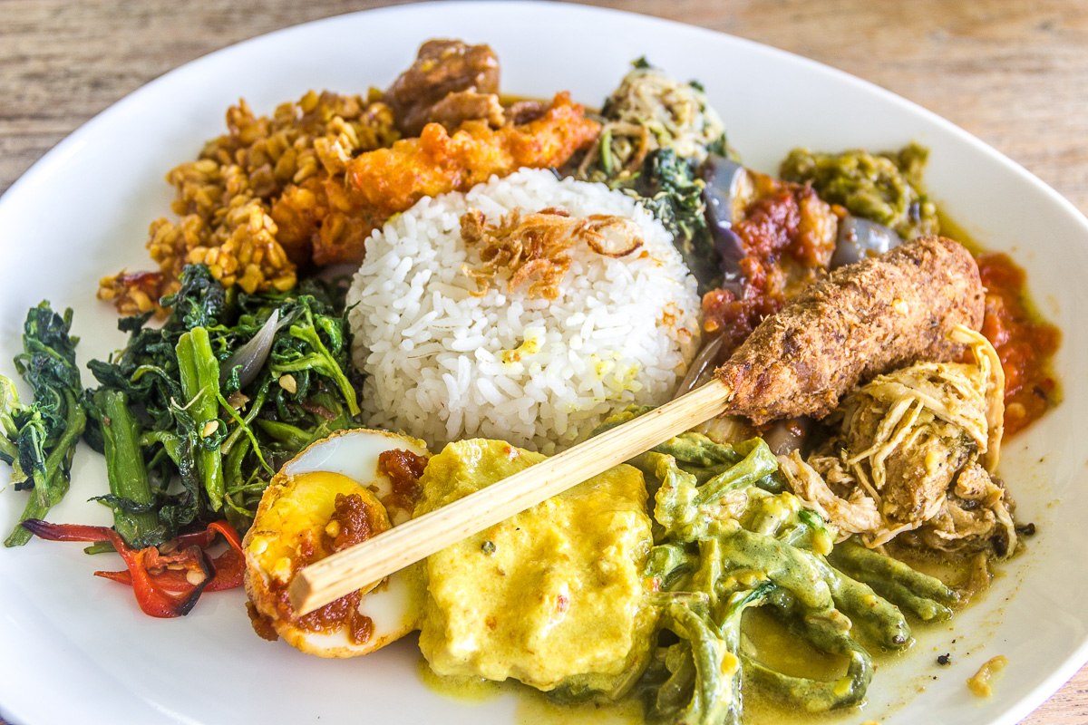 Nasi Campur Bali Perpaduan Rasa Yang Mewakili Budaya